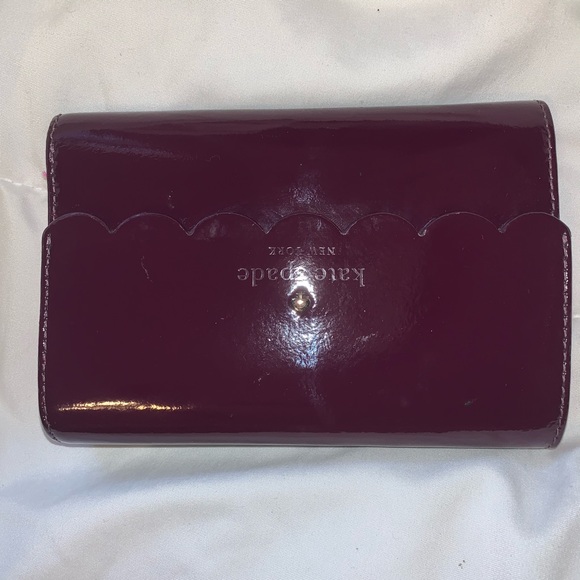 Kate Spade Wallet Pink Stripes - Picture 1 of 5